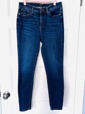 Judy Blue Tapered Leg Jeans